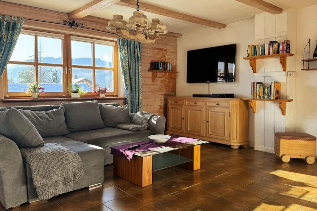 Romantisches Alpenchalet - Mit Sauna Und Kamin - Ruhig Und Zentral Bad Tolz Luaran gambar